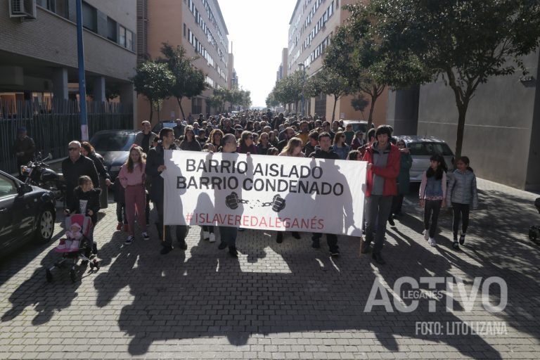 Más de un centenar de personas reclaman mejoras en Vereda de los Estudiantes
