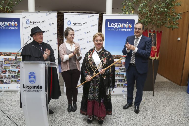 Paqui Núñez, socia de la Casa de Salamanca, alcaldesa honorífica de Leganés con motivo de Las Águedas