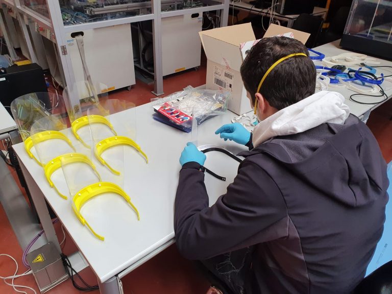 La UC3M entrega 100 pantallas protectoras al Hospital Severo Ochoa
