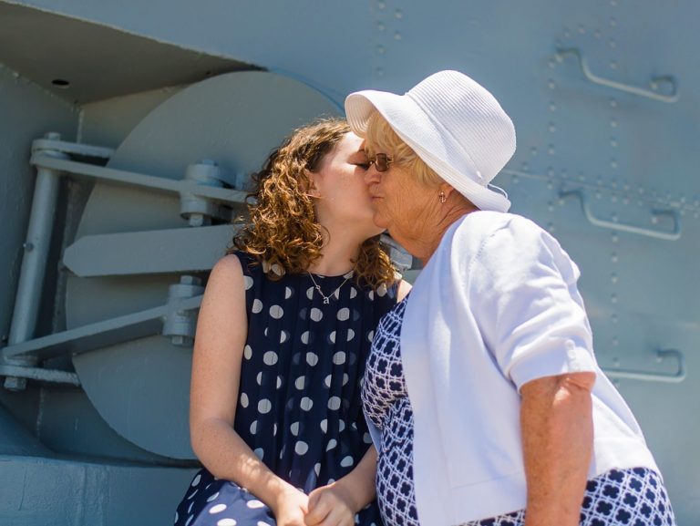 #Abuelémonos, la iniciativa de nietos a abuelos que lleva sello leganense