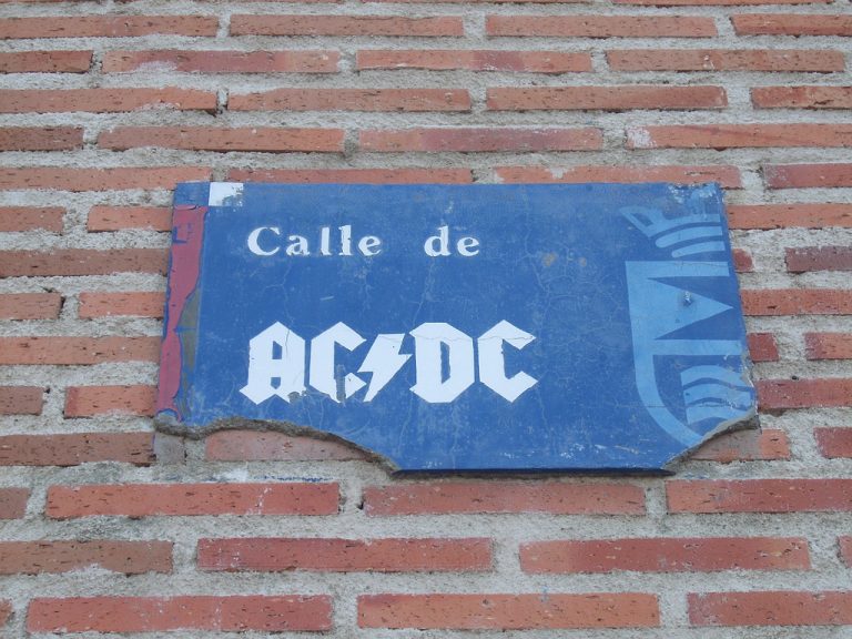 Historia de Leganés: AC/DC, una placa y un legado de 24 años