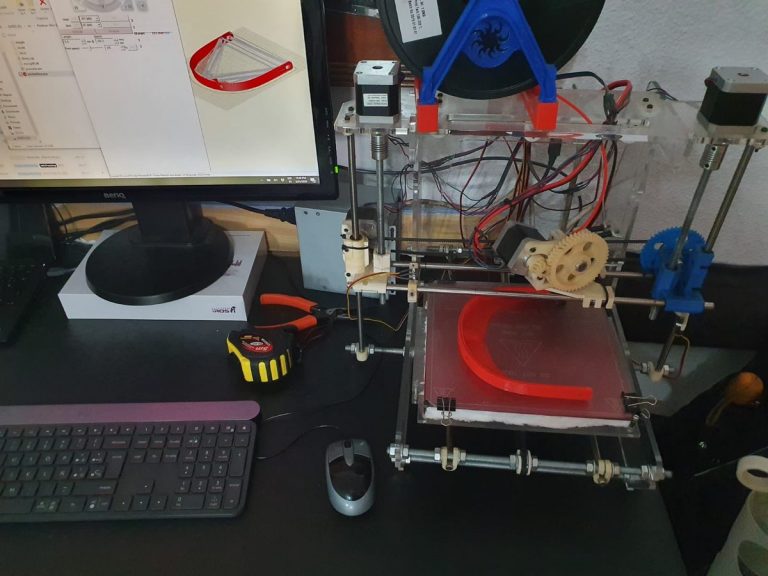 Los laboratorios de la UC3M comienzan a crear material de protección para sanitarios