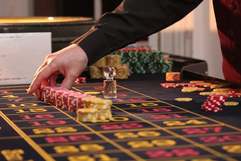 Zarzaquemada informa sobre las casa de apuestas y sus efectos