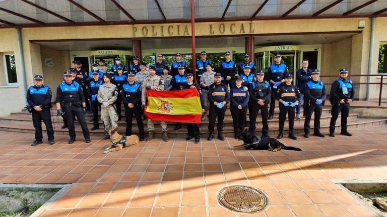 La Policía Aérea, felicitada por la Policía Local de Leganés