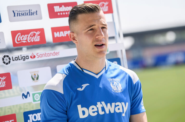 Fútbol | Tarín: «Jugar sin afición no llega a ser fútbol, es medio fútbol»