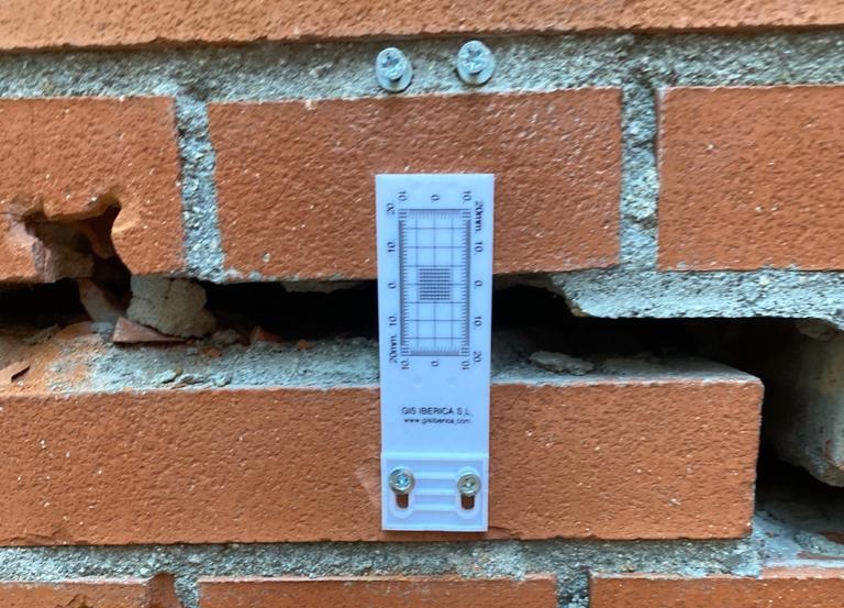 Vecinos de Leganés captan el mal estado del edificio de Seguridad Ciudadana