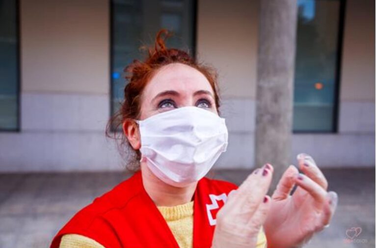 Mujer, entre 20 y 29 años, y con estudios superiores, el perfil mayoritario del voluntariado de Cruz Roja