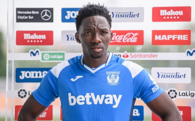 Fútbol | Omeruo: «Tenemos que estar más concentrados sin nuestra gente en casa»