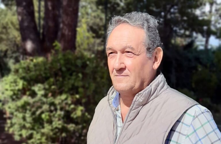 Luciano Nuevo, expolicía de Leganés, presenta su libro ‘De Casatejada a Extremadura’ junto a Carlos Mª Rodríguez