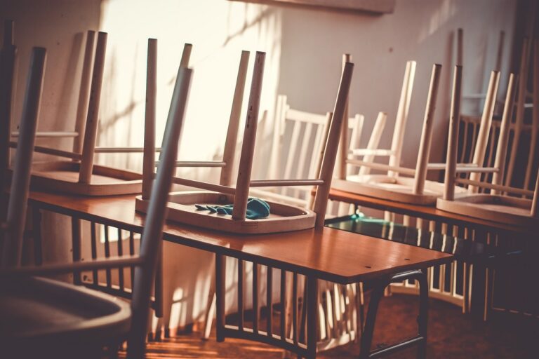 La FAPA Giner de los Ríos exige aumento de plantilla docente e incorporación de enfermeros en los colegios