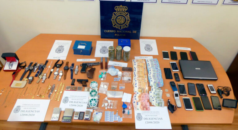 Detenidos por trapicheo de cocaína en Zarzaquemada