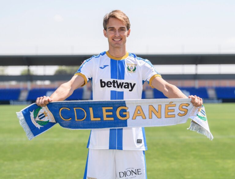 Fútbol | Sergio González: «Todos en el final de temporada nos hicimos del Lega»