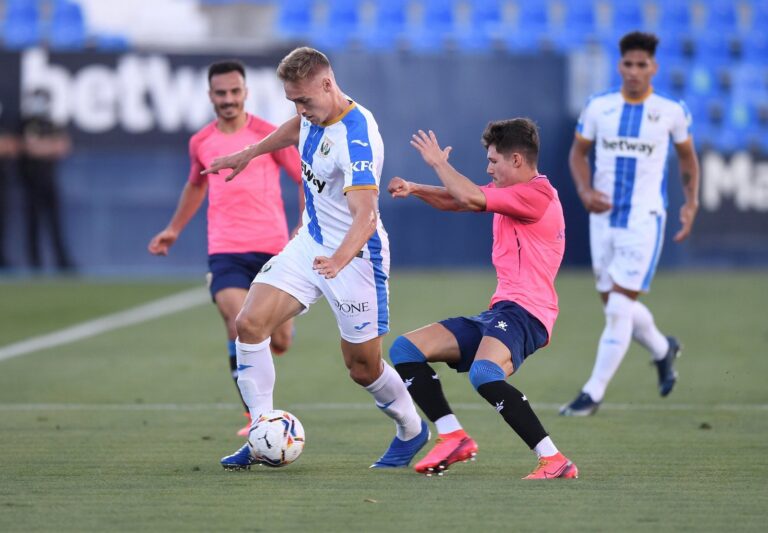 Fútbol | Joni Montiel rompe la imbatibilidad del Lega de Martí ‘in extremis’