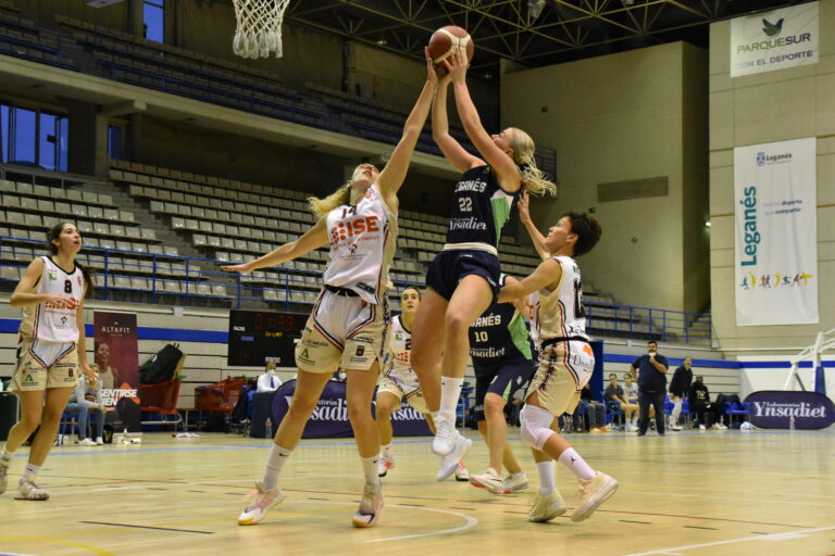 Baloncesto | El Ynsadiet Leganés disputa el encuentro aplazado contra el Pacisa Alcobendas
