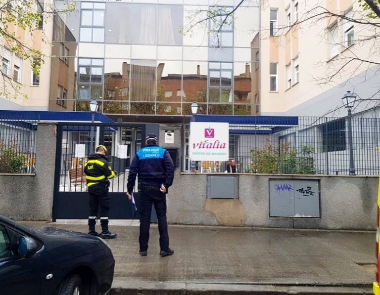 Familiares de los residentes fallecidos tras el archivo de la querella: «Nos deja indefensos»