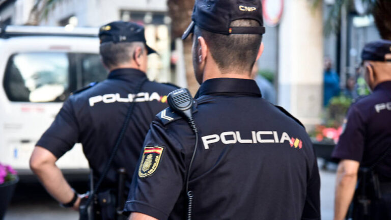 Detenidos dos ladrones que asaltaban viviendas mientras los moradores dormían