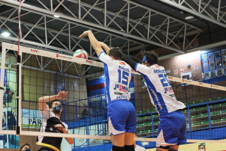 Voleibol | La victoria del Leganés lo aúpa a un paso de la Copa Príncipe