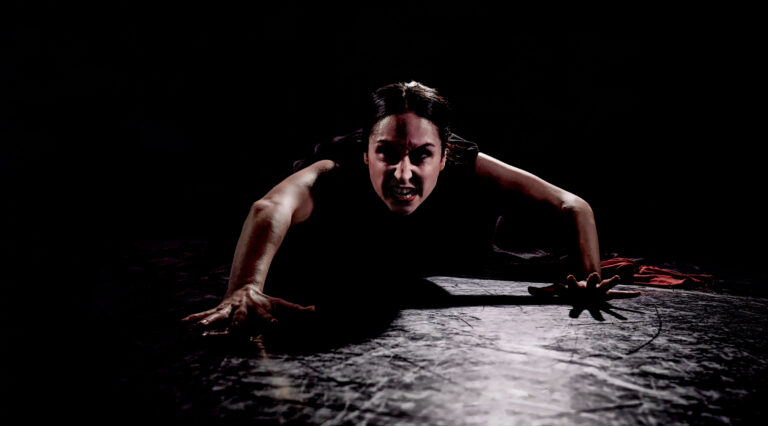 La lucha de la mujer a través de la danza llega con ‘Nora’ el CC Rigoberta Menchú