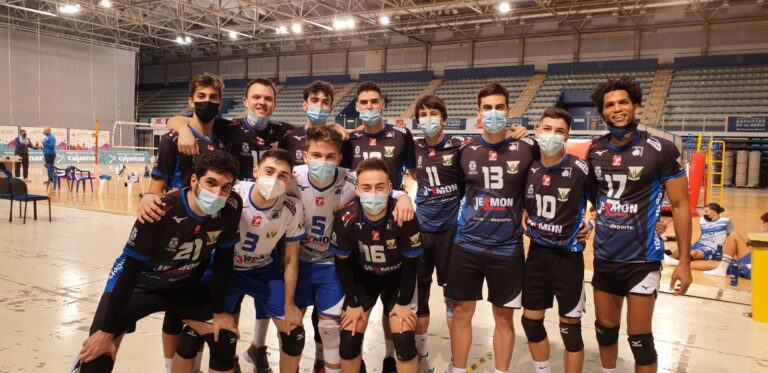 Voleibol | Los chicos arrasan ante el Michelin Mintonette Almería