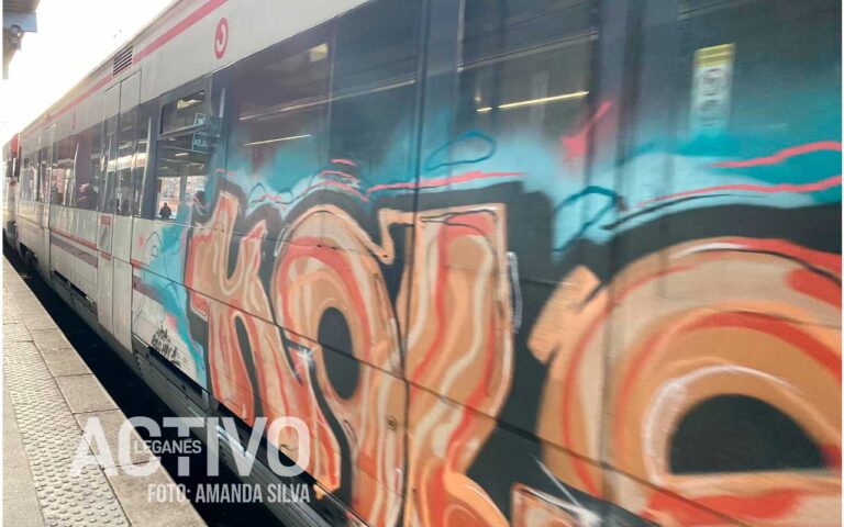 Detenidos cinco grafiteros por vandalizar vagones de metro