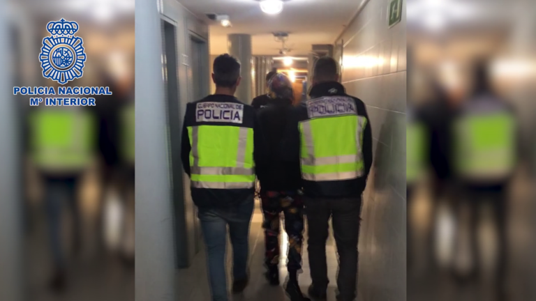 La Policía Nacional detiene a dos individuos especializados en atracar hoteles