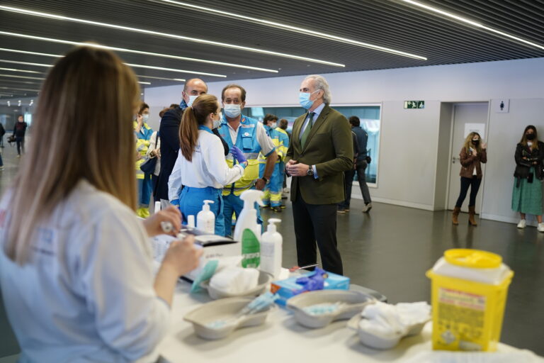 La Comunidad de Madrid bate el récord diario de vacunación contra el COVID
