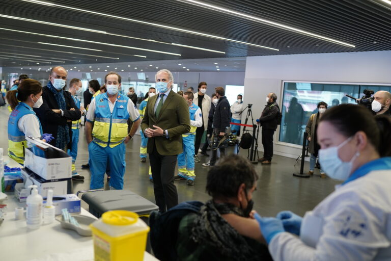 Madrid alcanza un nuevo récord de vacunación con 74.640 dosis