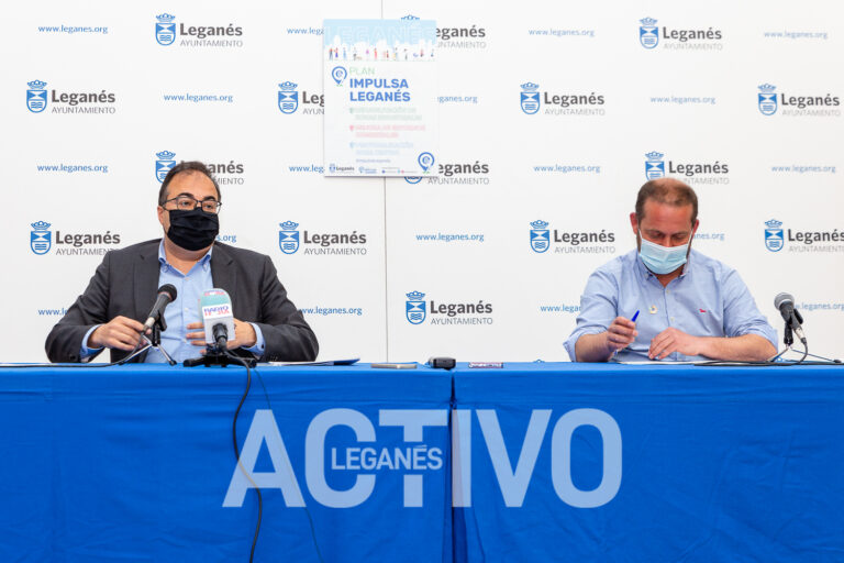 El alcalde de Leganés vulnera por segunda vez en una semana la Ley Electoral