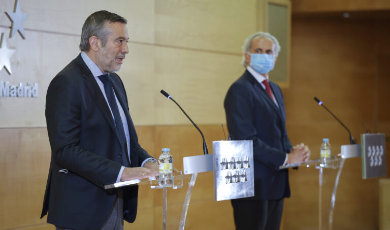 La Comunidad de Madrid elimina el toque de queda y la limitación de grupos