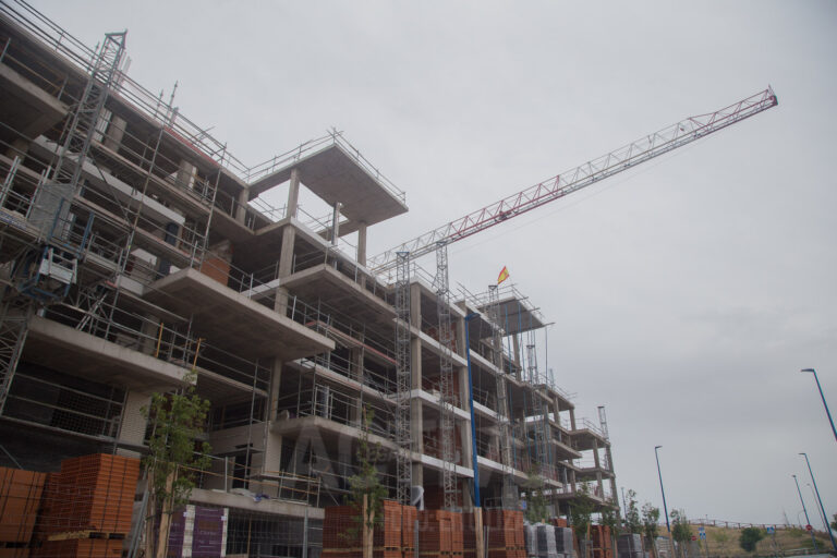 El Consejo de EMSULE retrasa la construcción de las viviendas sociales