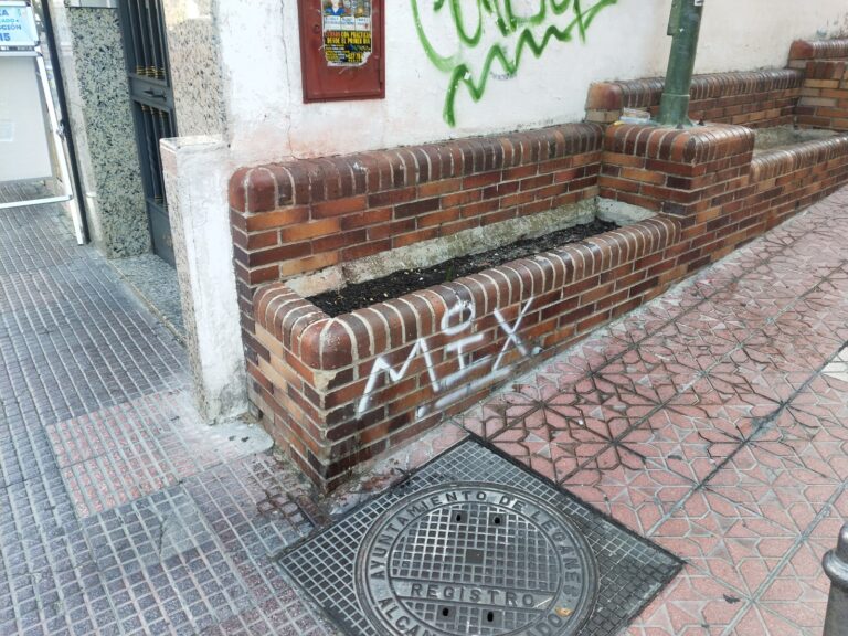 PP reclama mayor limpieza de las calles ante los olores por el calor