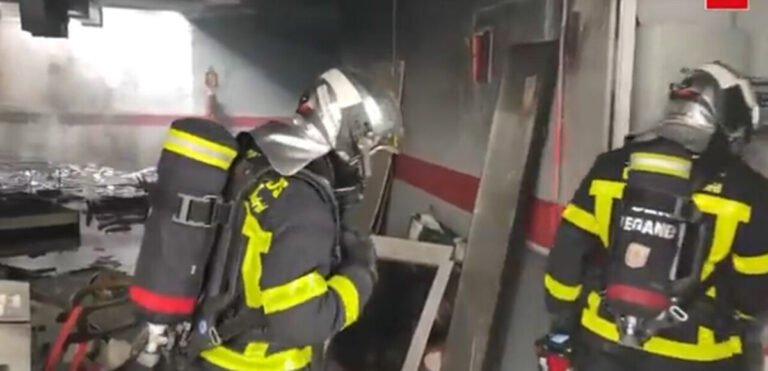 Estrepitoso incendio en un garaje de Leganés