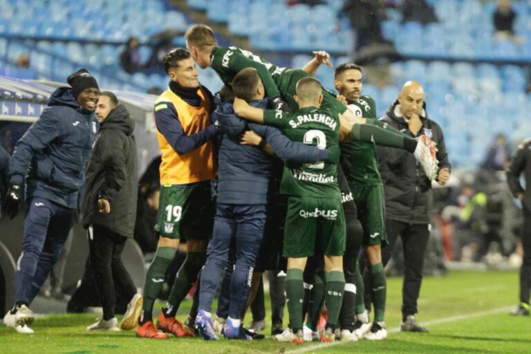 El CD Leganés sale del descenso con los 3 puntos de la Romareda
