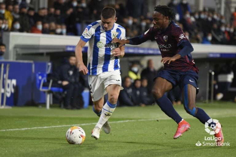 FÚTBOL | El C.D. Leganés recupera la sonrisa en El Alcoraz (0-2)