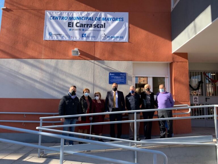 Inaugurado el nuevo Centro Municipal de Mayores del barrio de El Carrascal