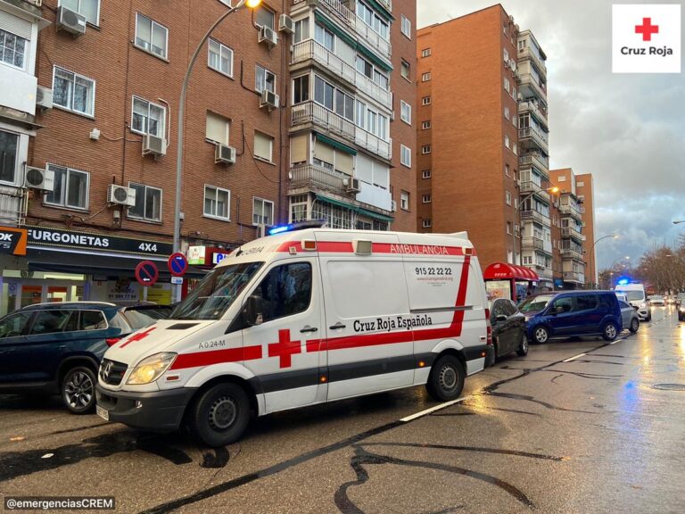 Accidente de tráfico deja varios heridos bajo la lluvia en Leganés