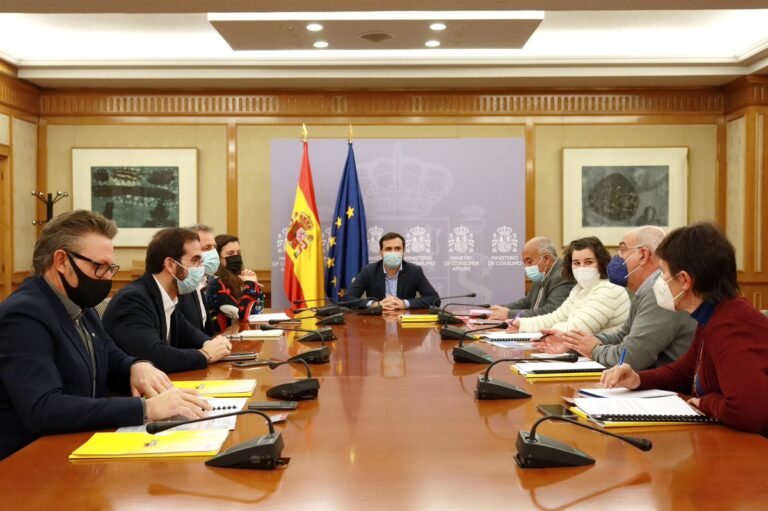 C’S, PP y VOX hacen frente común contra Garzón en Leganés