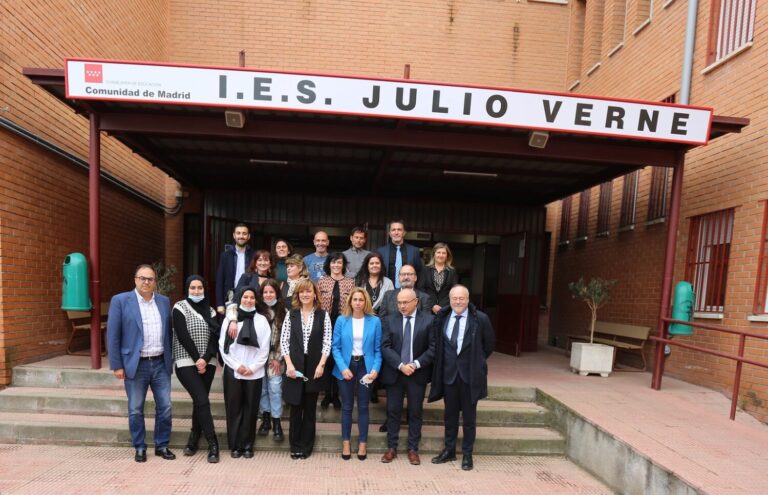 La ministra de Educación y FP visita el IES Julio Verne de Leganés