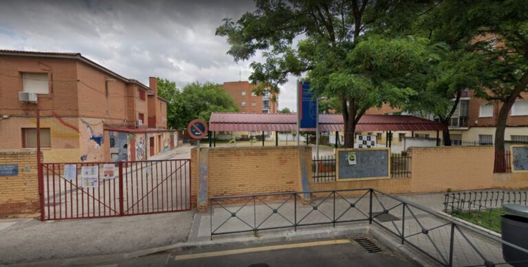 De lío en lío: La falta de previsión hace que Valle Inclán cierre un aula de 2 años sin previo aviso