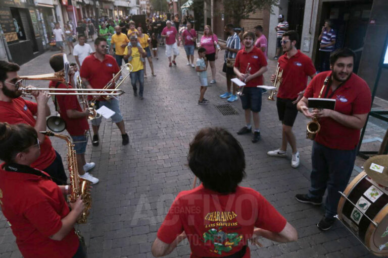 Las peñas divierten las calles con sus charangas en las Fiestas de Leganés