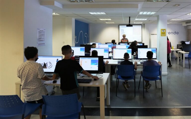 Leganés pone en marcha los ‘Días sin cole en Telecentros’