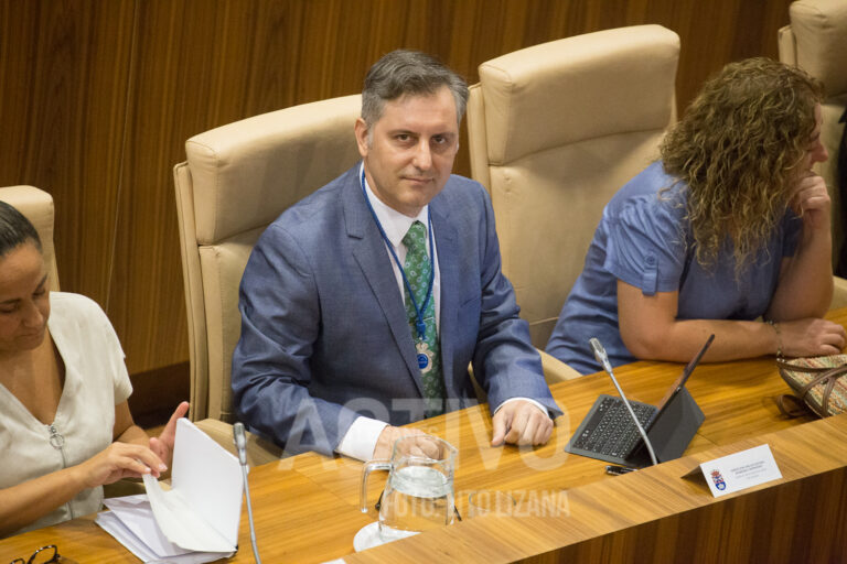 Carlos Aranzana (ULEG) toma su acta como concejal de Leganés