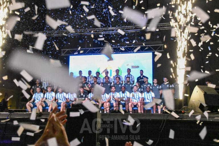 El CD Leganés presenta su plantilla con ausencias y una pitada