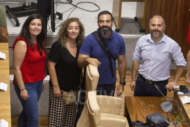 Ricardo López deja oficialmente su acta de concejal de ULEG