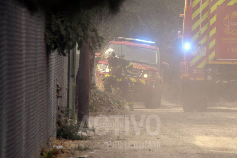 Gran incendio de trece infraviviendas en Leganés Norte de madrugada