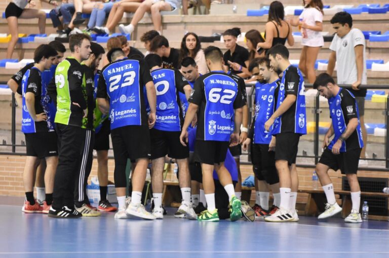 El Balonmano Leganés firma una victoria vital en la Robla