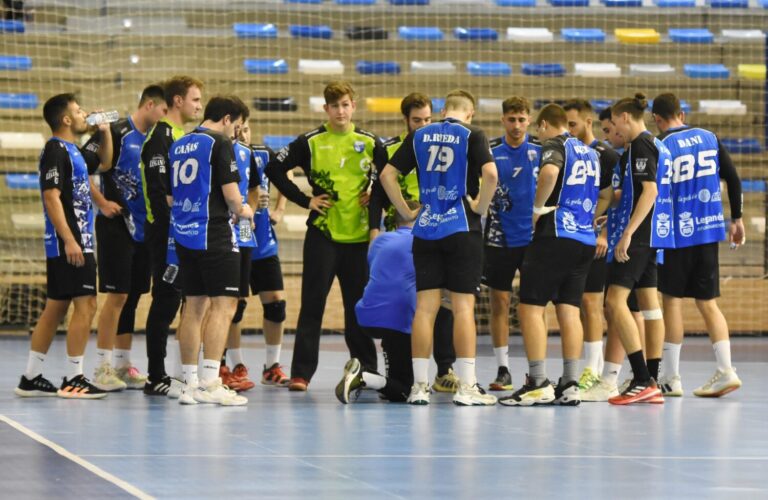 Los del Balonmano Leganés suman en un igualado partido ante el León