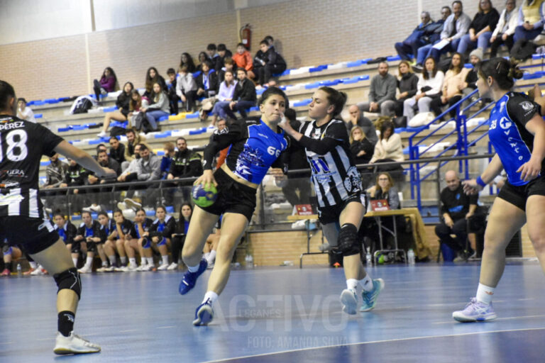 Balonmano: El +Ventosas planta cara sin éxito ante el Antequera