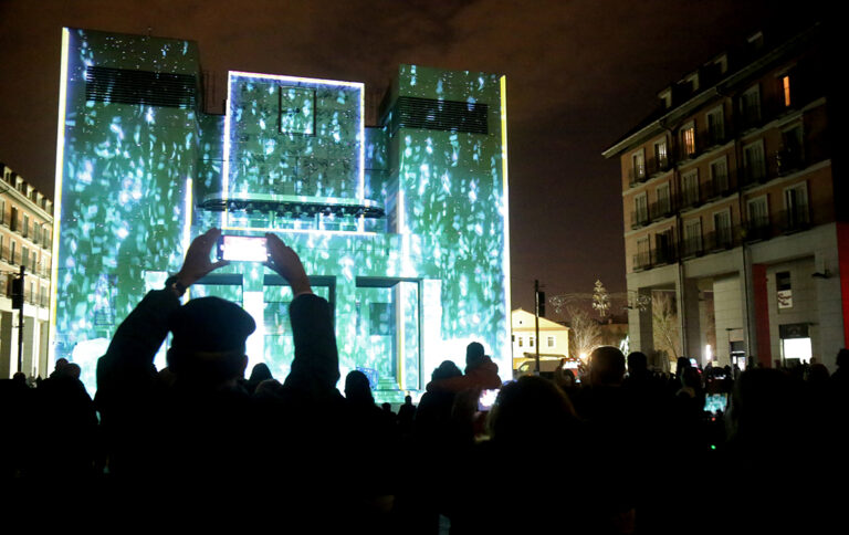 Éxito en el estreno del videomapping navideño de Leganés