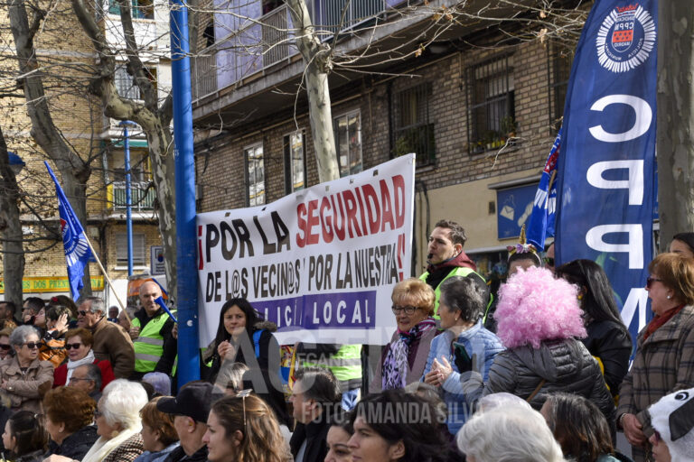 La Policía Local protesta en Carnaval frente a las autoridades